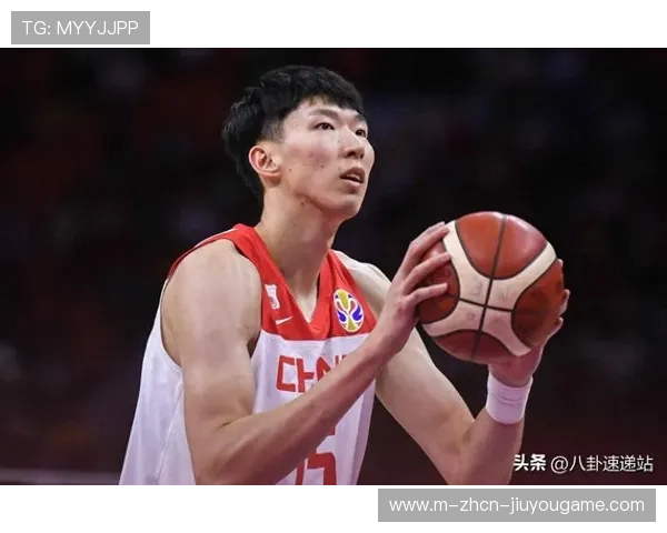 周琦篮下双手暴扣，CBA现场沸腾